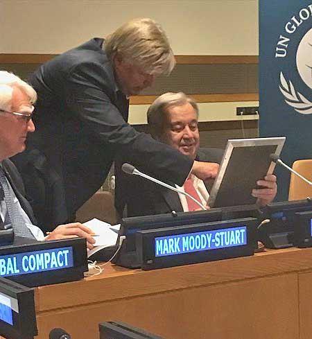 Former DNV GL CEO Henrik O. Madsen presents the Future of Spaceship Earth testimonial to UN Secretary General António Guterres