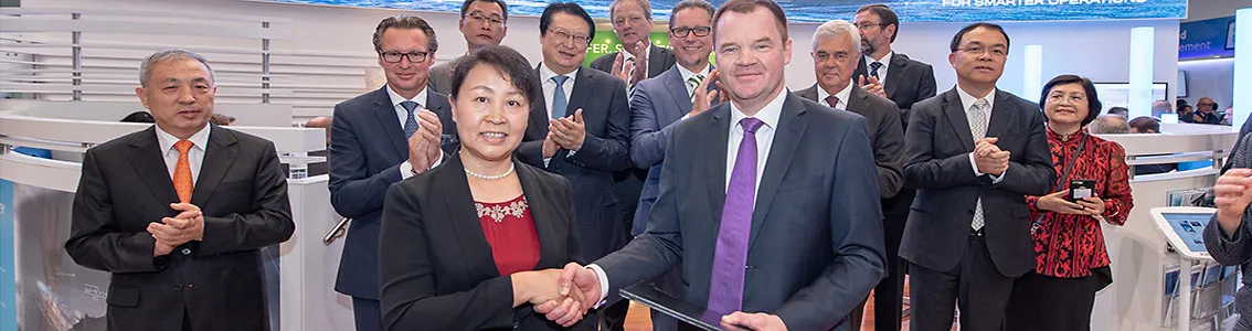 Signing for JDP for gas-fueled 23K TEU container ship (DSIC)